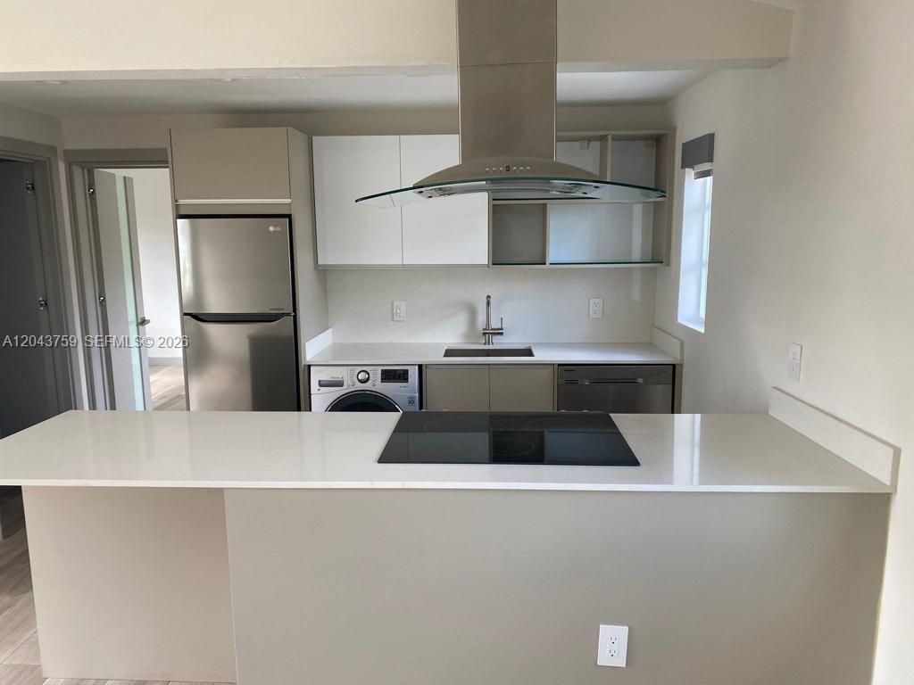 8035 Abbott Ave, Miami Beach, FL 33141 Photo