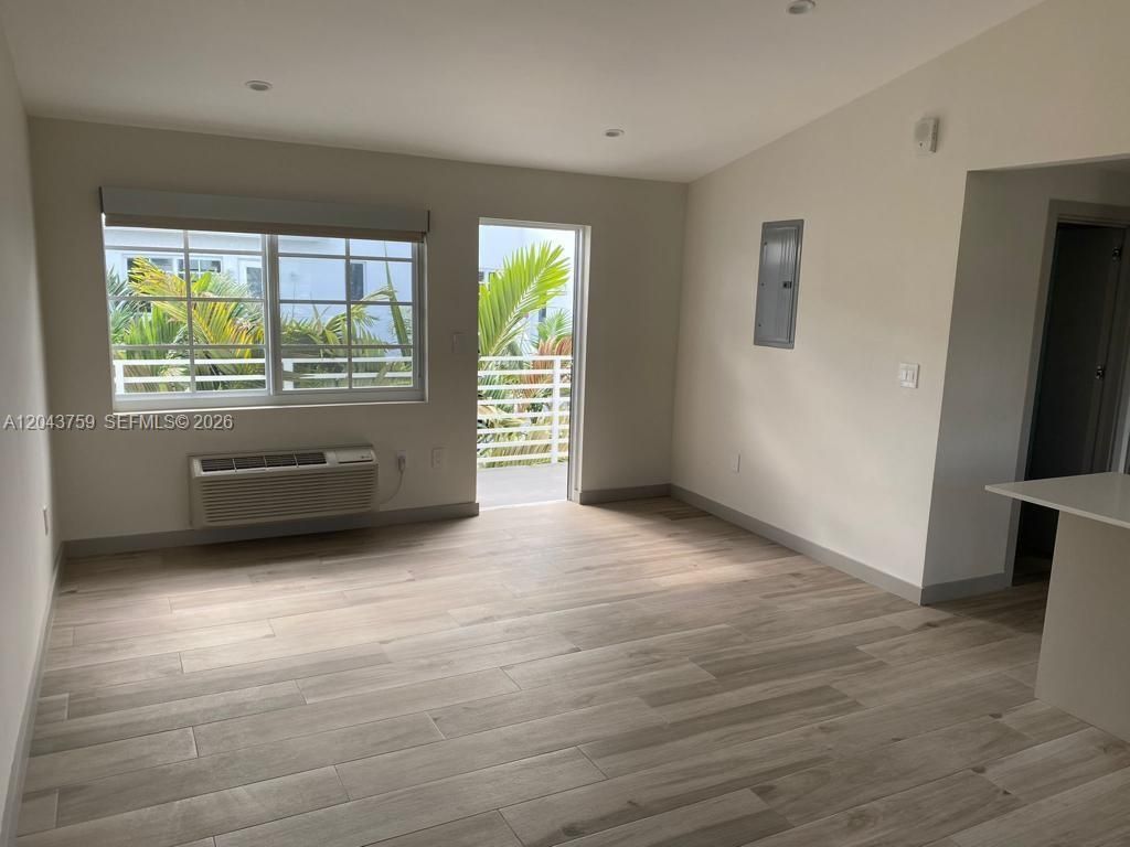 8035 Abbott Ave, Miami Beach, FL 33141 Photo