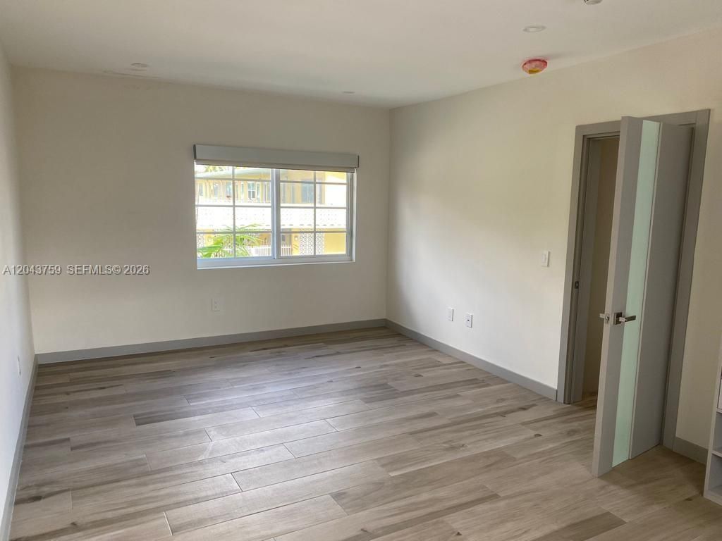8035 Abbott Ave, Miami Beach, FL 33141 Photo