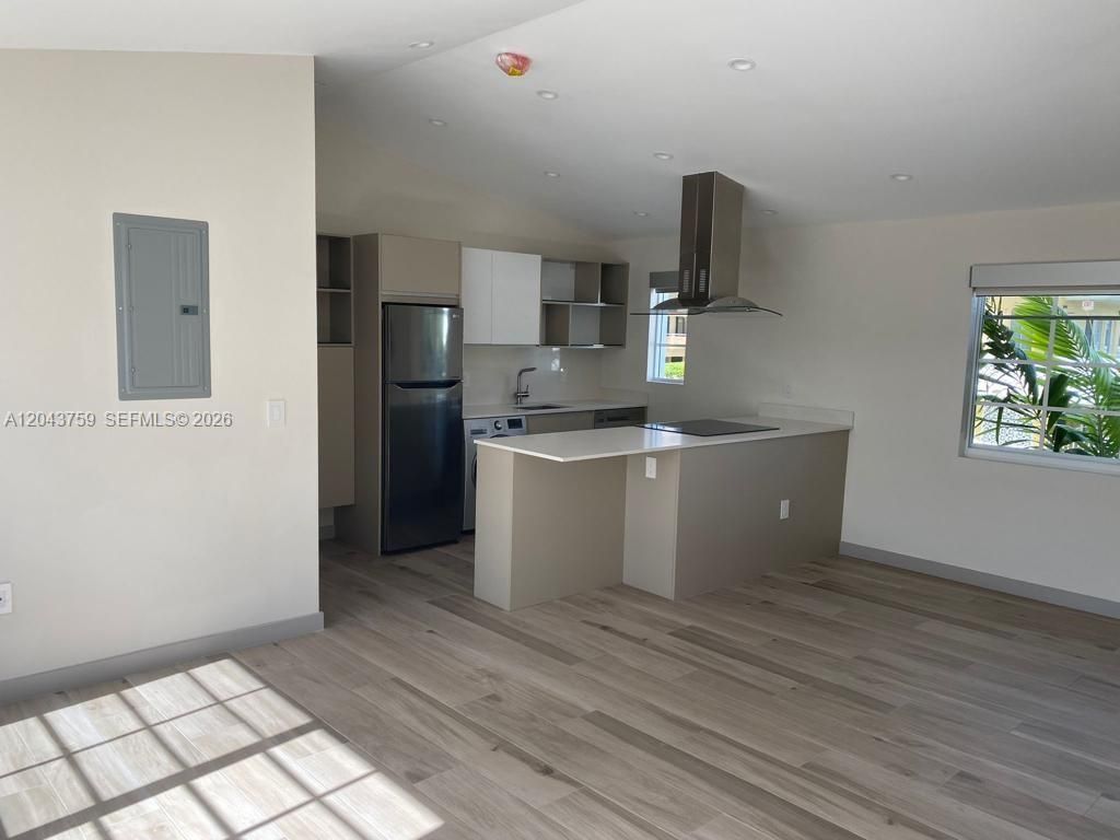 8035 Abbott Ave, Miami Beach, FL 33141 Photo