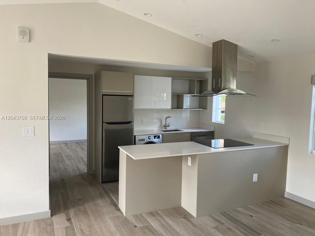 8035 Abbott Ave, Miami Beach, FL 33141 Photo
