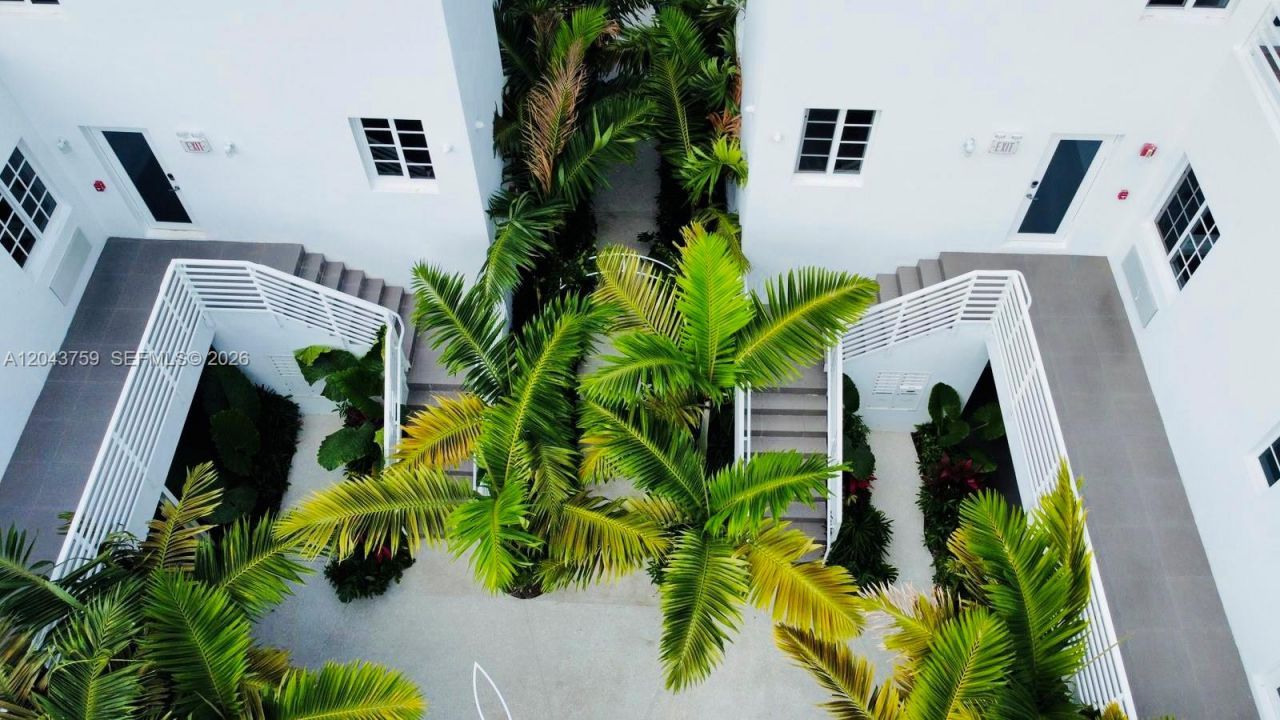 8035 Abbott Ave, Miami Beach, FL 33141 Photo