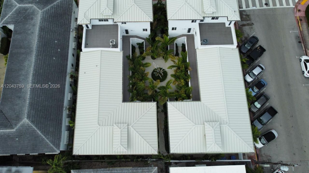 8035 Abbott Ave, Miami Beach, FL 33141 Photo