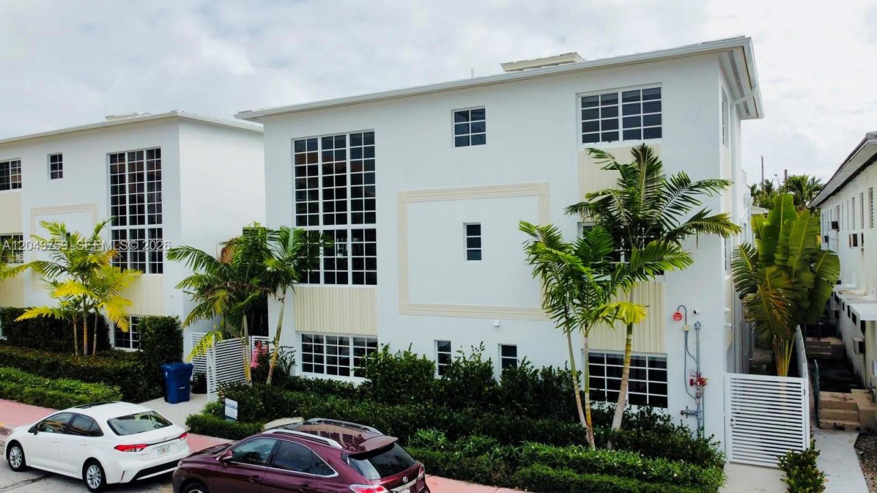 8035 Abbott Ave, Miami Beach, FL 33141 Photo
