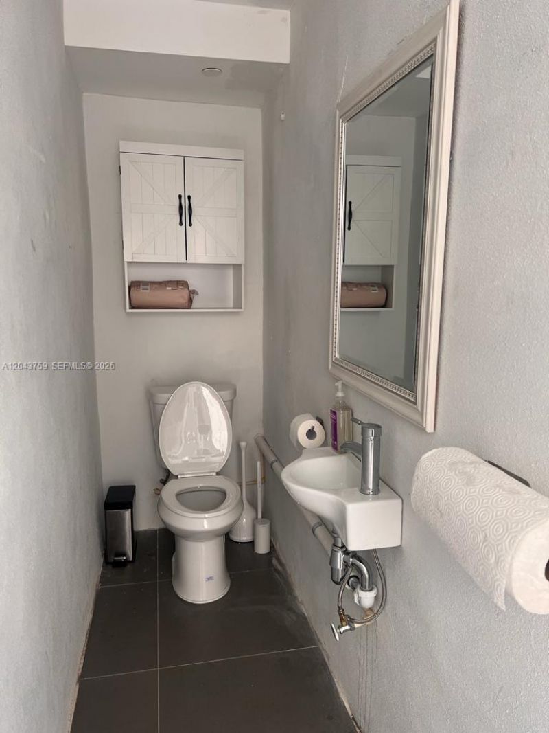 8035 Abbott Ave, Miami Beach, FL 33141 Photo