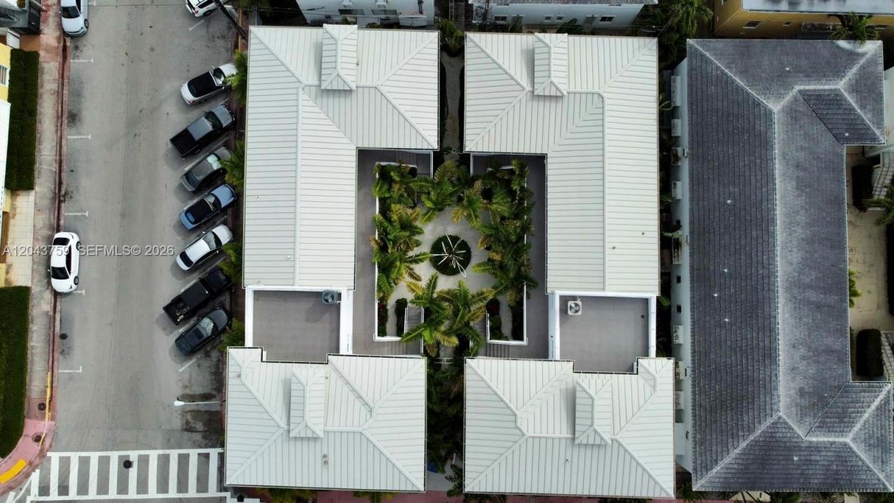 8035 Abbott Ave, Miami Beach, FL 33141 Photo
