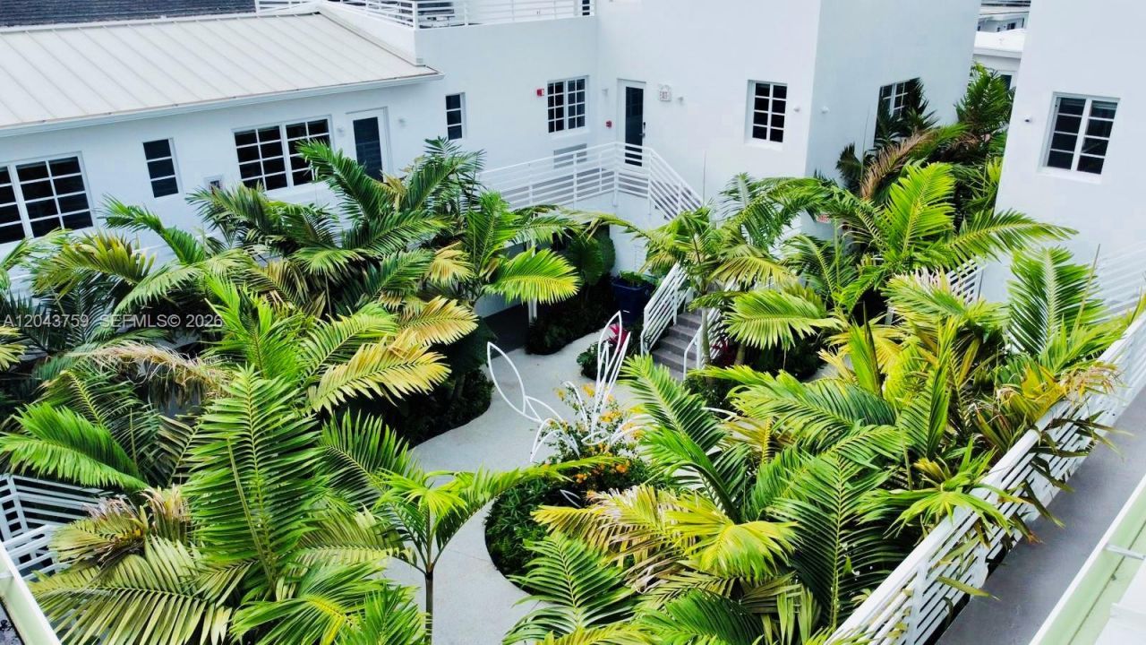 8035 Abbott Ave, Miami Beach, FL 33141 Photo