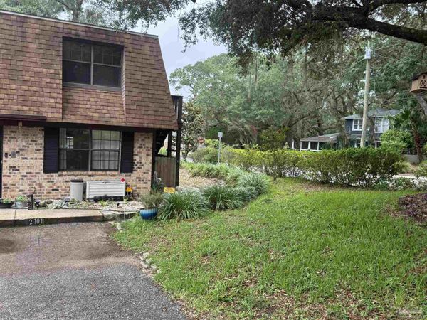 2701 E Desoto St, Pensacola, FL 32503