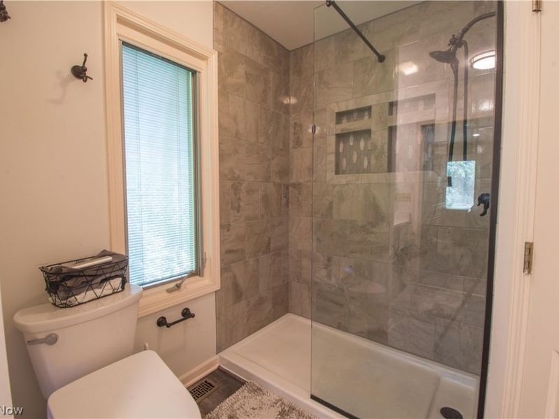 6476 Harbor Drive NW, Canton, OH 44718 Photo 23