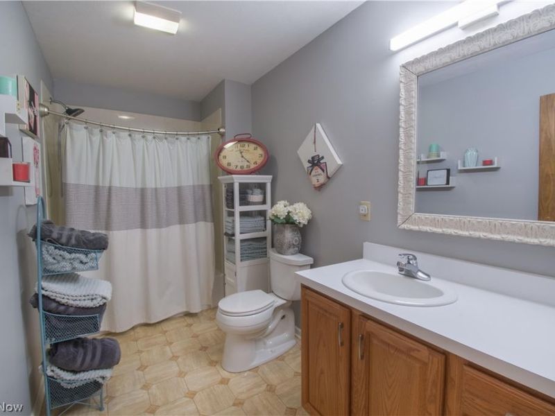 6476 Harbor Drive NW, Canton, OH 44718 Photo 28