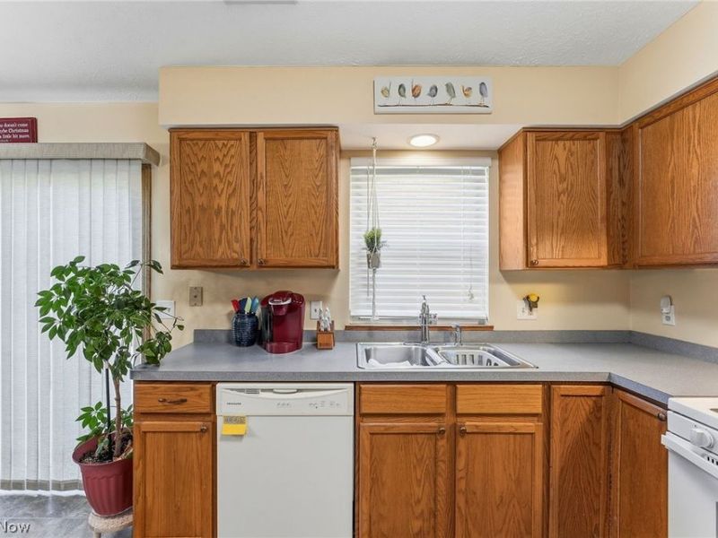 5401 Pebble Creek Lane, Perry, OH 44077 Photo 9
