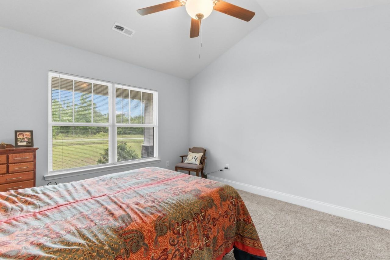 1369 Highway 915 Photo 21