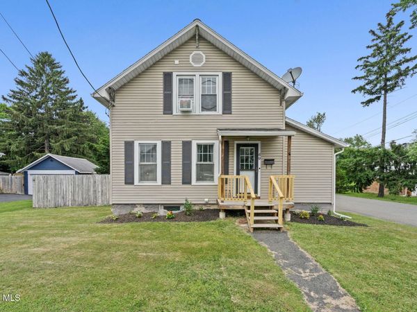 49 Kunker Avenue, Latham, NY 12110