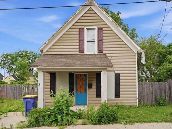 31 Mathews Court NE, Grand Rapids, MI 49505