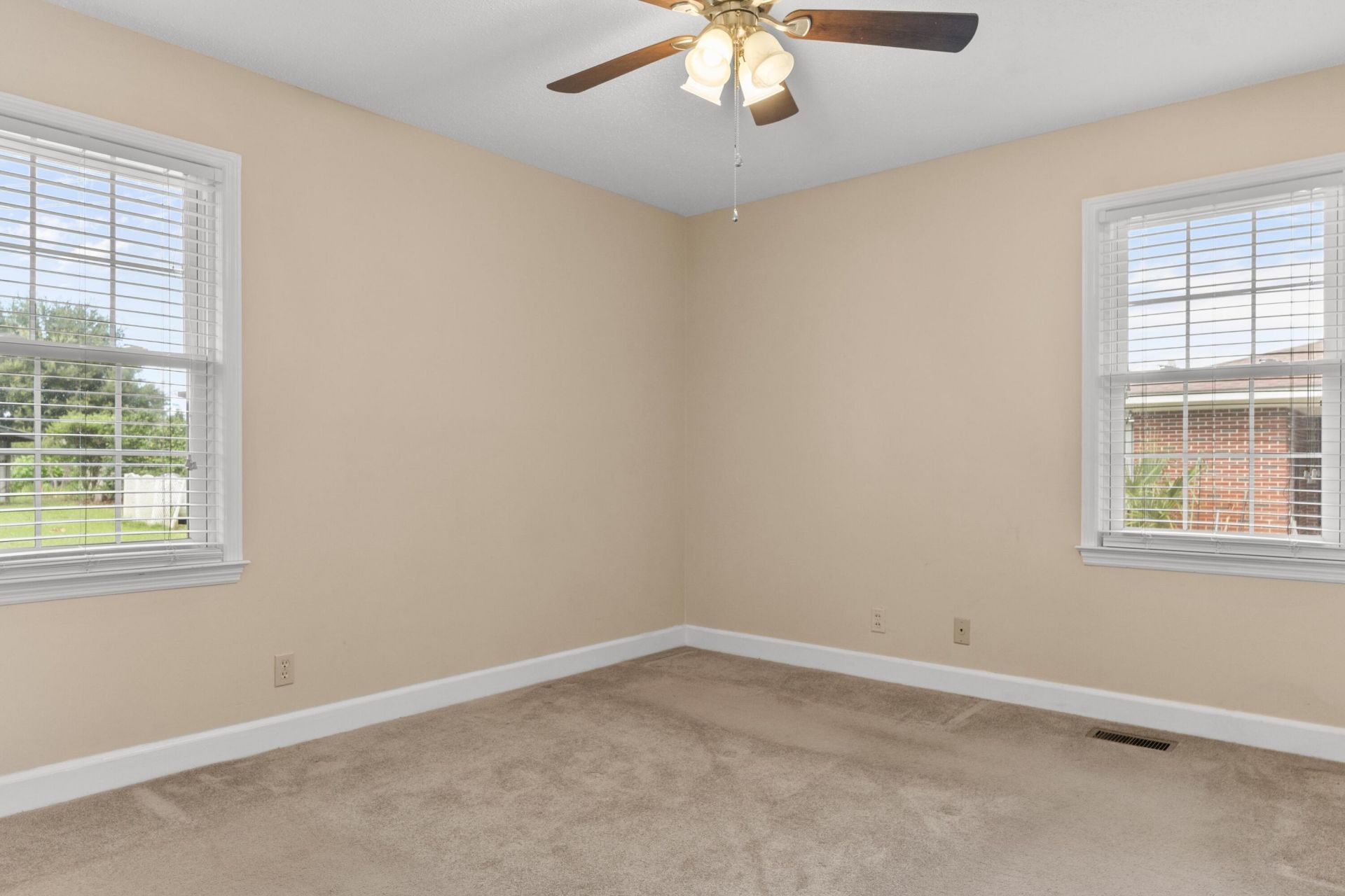 106 Cynthia Street Photo 22