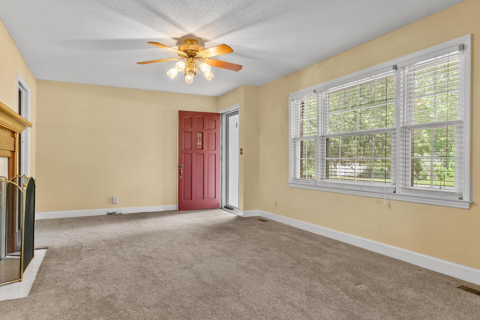 106 Cynthia Street Photo 6