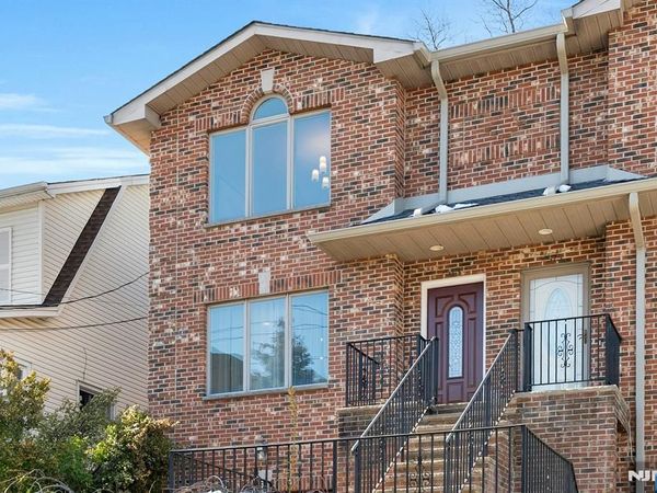 573 Kearney, CLIFFSIDE PARK, NJ 07010