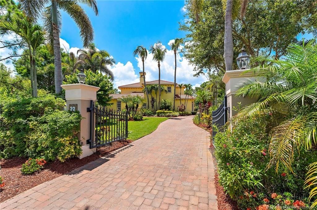 32 SW Wiregrass Court, Palm City, FL 34990 Photo