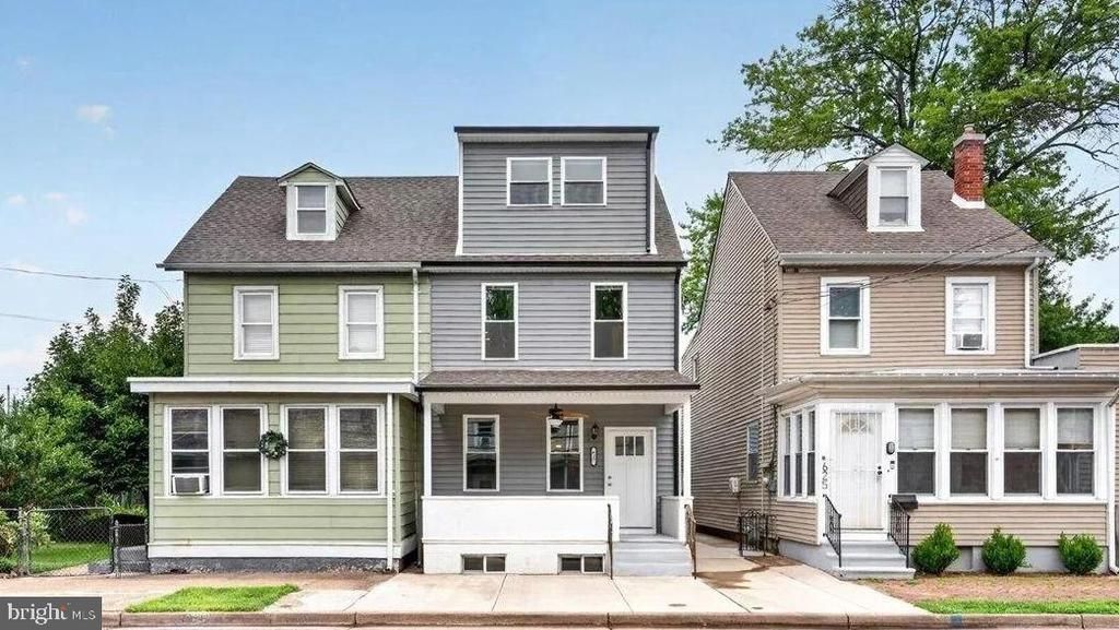 627 PINE STREET, BRISTOL, PA 19007