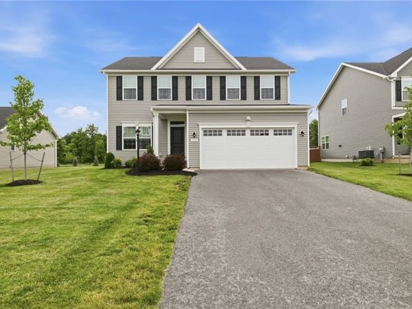 1737 Ackerman Way, Farmington, NY 14425