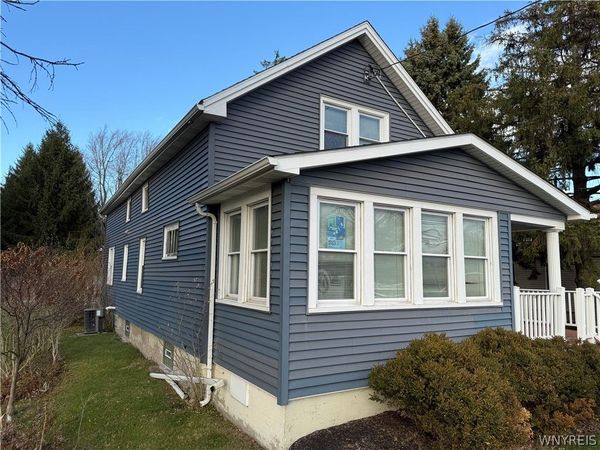 3686 Seneca Street , Buffalo, NY 14224