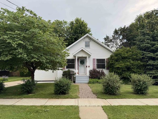 359 6th Street, Prairie Du Sac, WI 53578