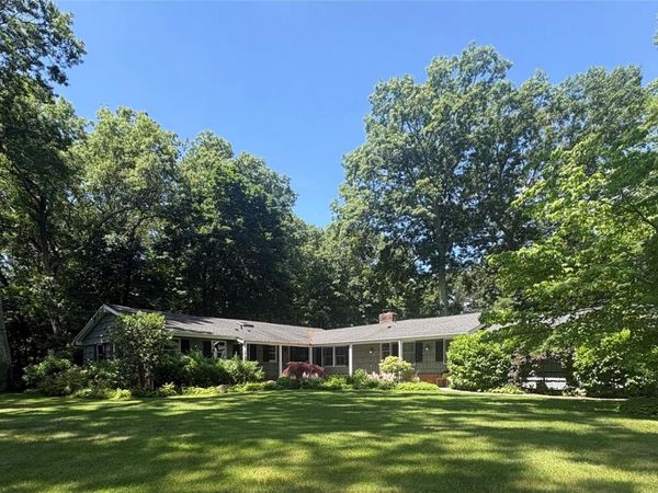 27 Longwood Drive , South Huntington, NY 11746