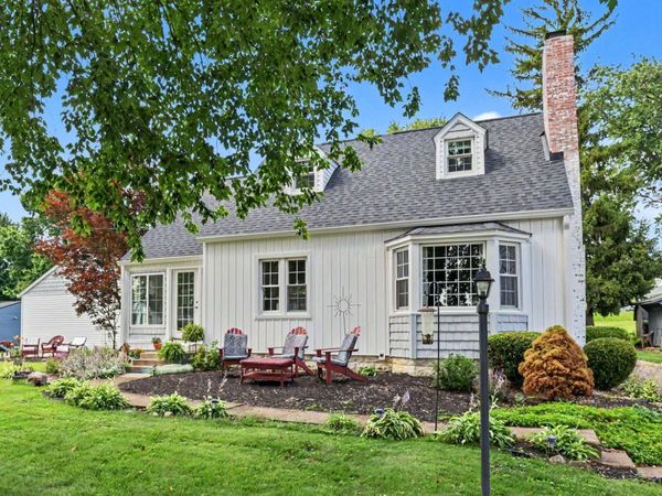 368 Lakeshore Drive W, Hebron, OH 43025