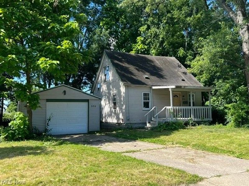 950 Silvercrest Avenue, Akron, OH 44314 Photo 1