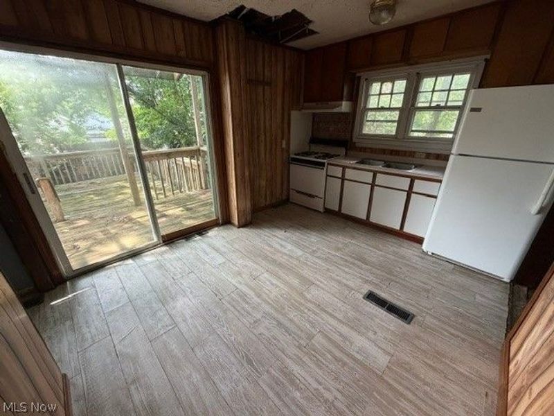 950 Silvercrest Avenue, Akron, OH 44314 Photo 5