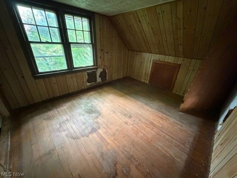 950 Silvercrest Avenue, Akron, OH 44314 Photo 9