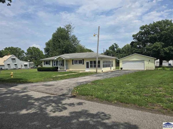 2426 S 10th Street, Terre Haute, IN 47802