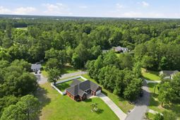 1071 Forest Dr. photo 4