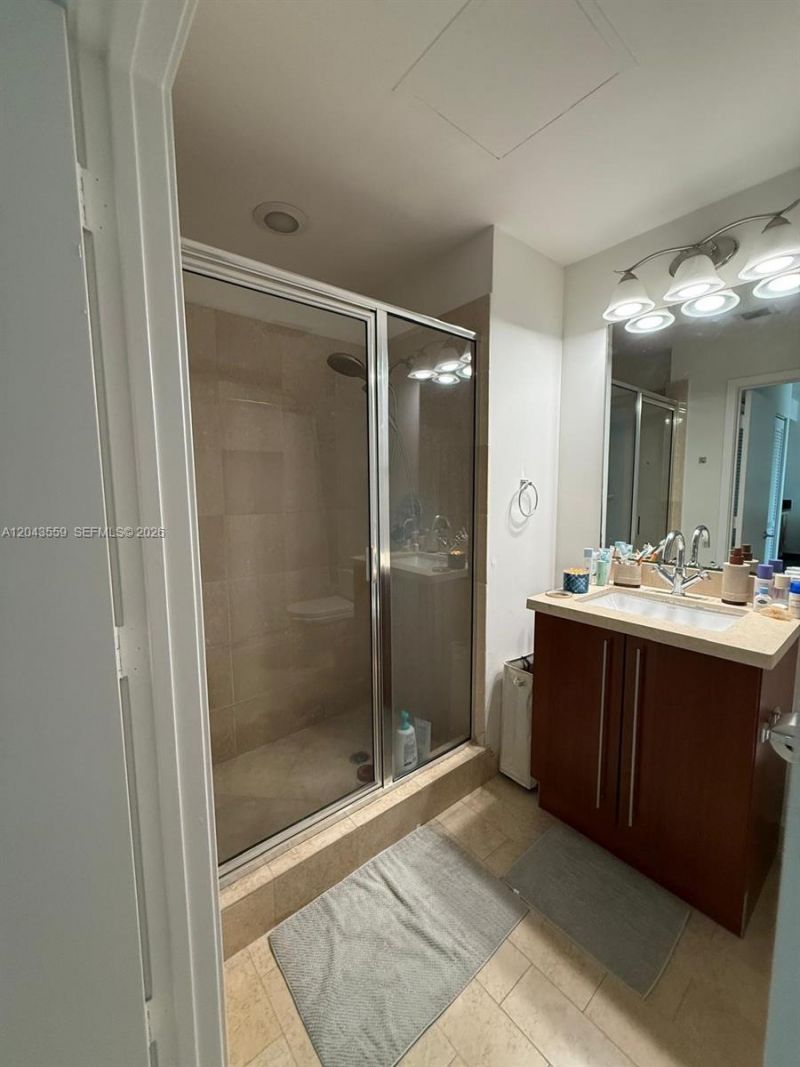 79 SW 12th St, Unit 3702-S, Miami, FL 33130 Photo