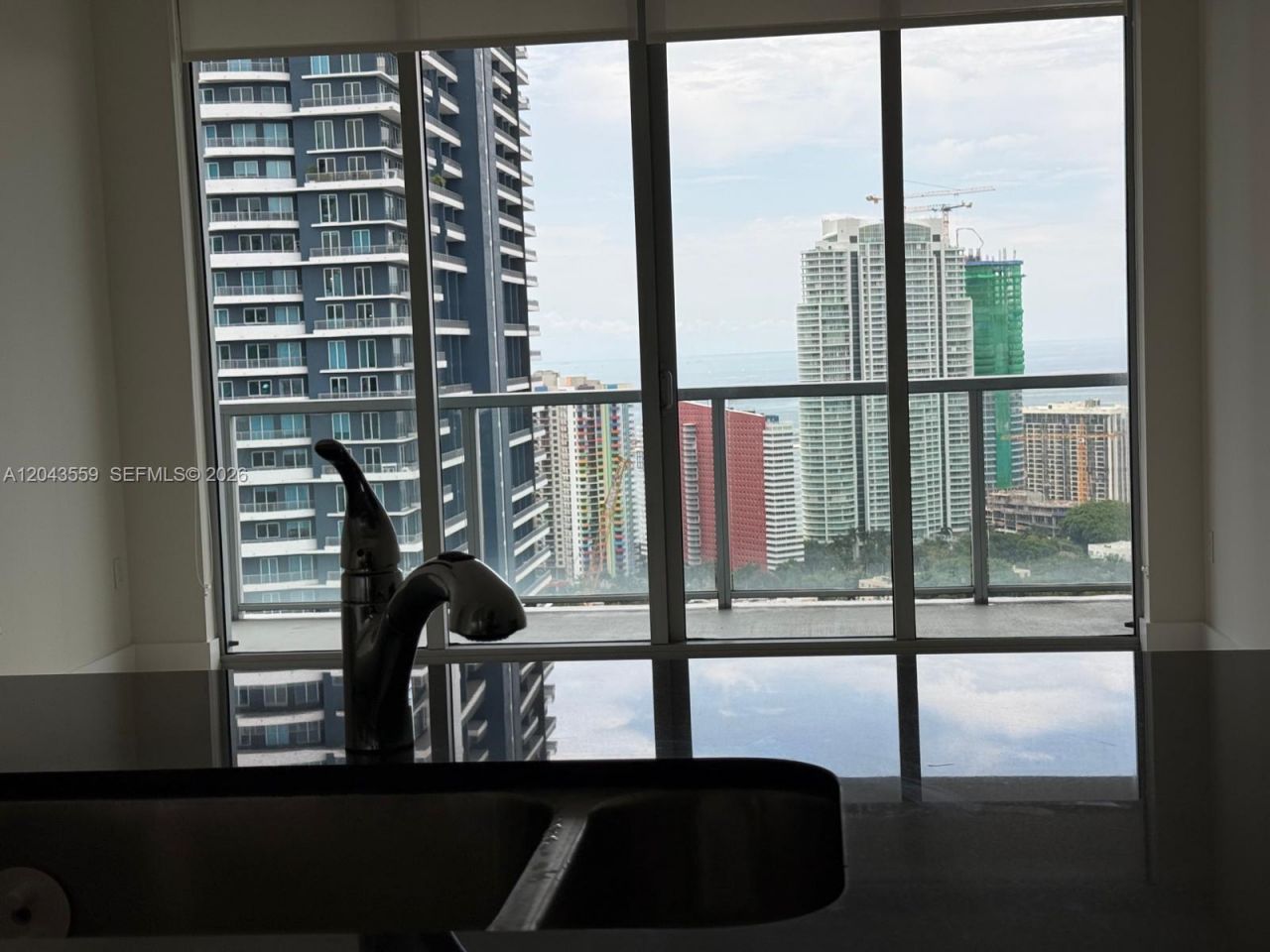 79 SW 12th St, Unit 3702-S, Miami, FL 33130 Photo