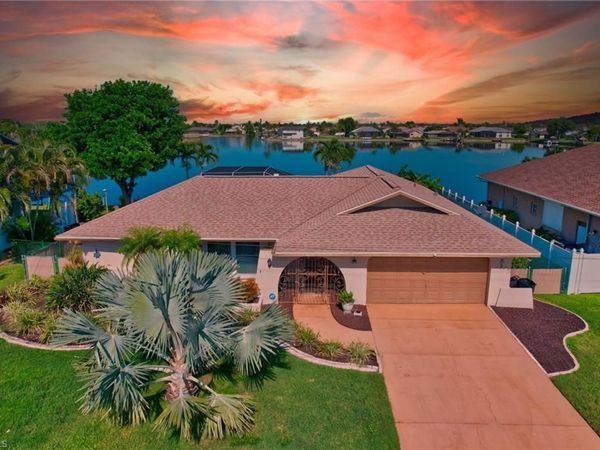 28 SE 12th AVE, CAPE CORAL, FL 33990