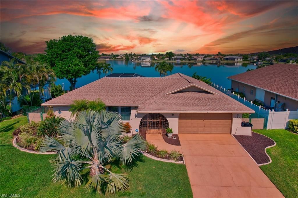 28 SE 12th Ave, Cape Coral, FL 33990 Photo