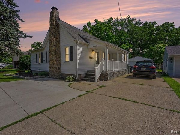 8215 Clinton River Road , Sterling Heights, MI 48314