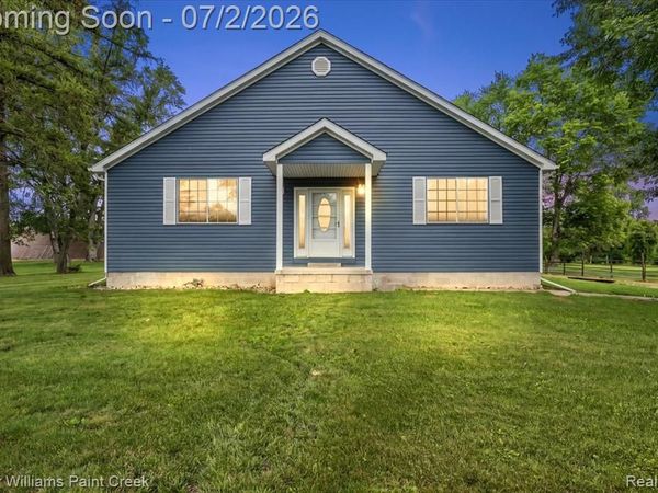 54230 Card Road, Macomb Twp, MI 48042