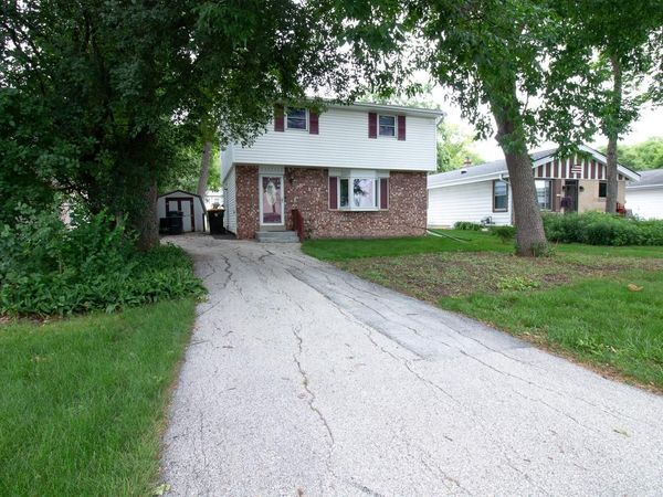 11634 W Dearbourn AVENUE, Wauwatosa, WI 53226
