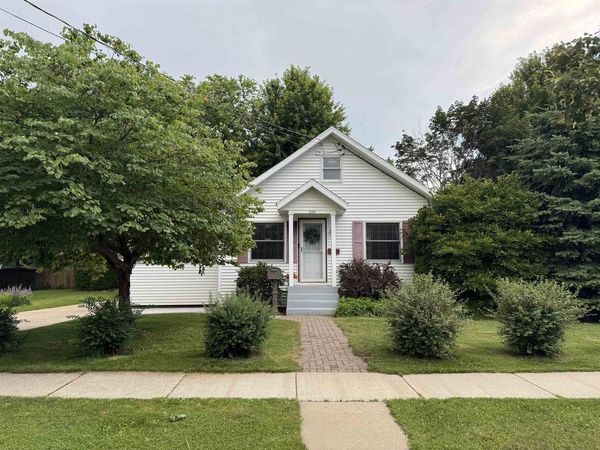 359 6th Street, Prairie Du Sac, WI 53578