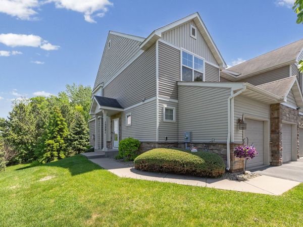 15221 Stonewood Terrace, Burnsville, MN 55306