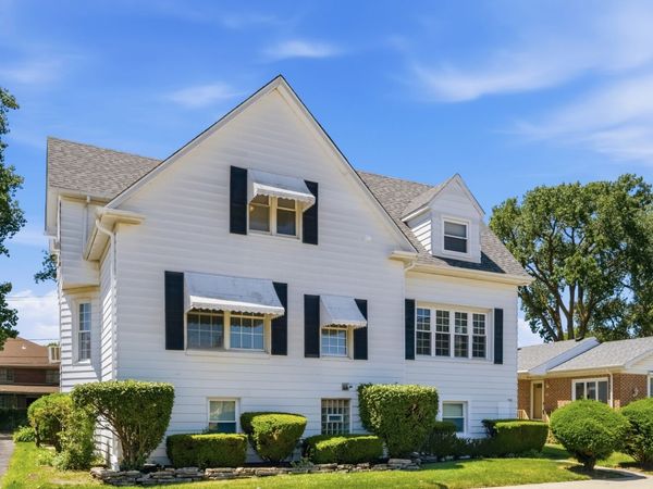 7314 N Crawford Avenue , Unit 3, Lincolnwood, IL 60712