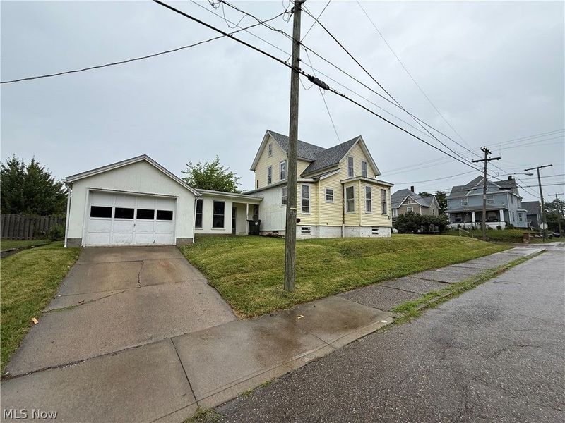 139 Harrison Avenue SW, Canton, OH 44706 Photo 2