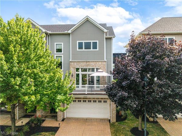 2257 City View Drive, Cleveland, OH 44113