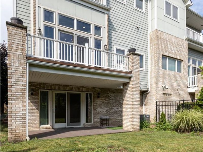 2257 City View Drive, Cleveland, OH 44113 Photo 28