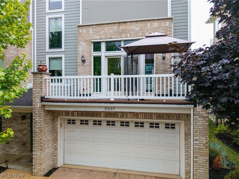 2257 City View Drive, Cleveland, OH 44113 Photo 3