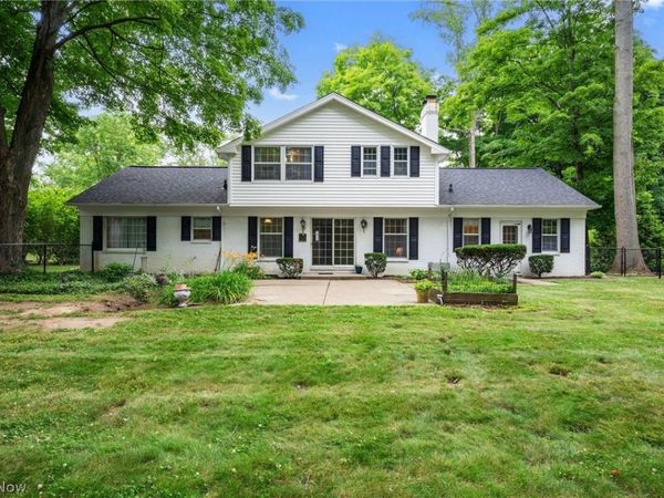 7676 Fairview Avenue , Mentor, OH 44060