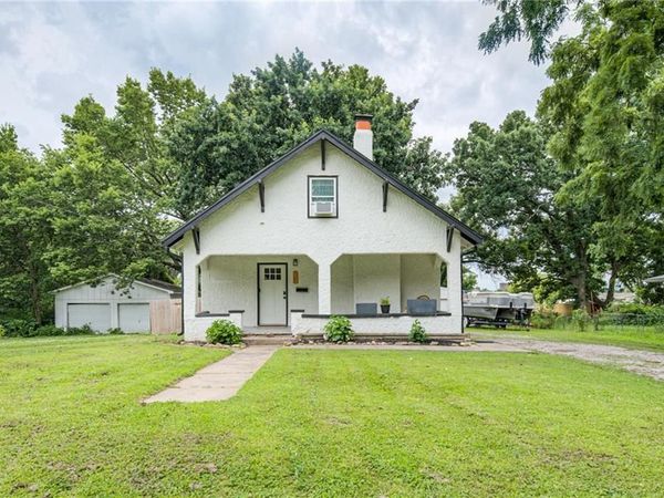 6033 Edith Avenue, Kansas City, KS 66104