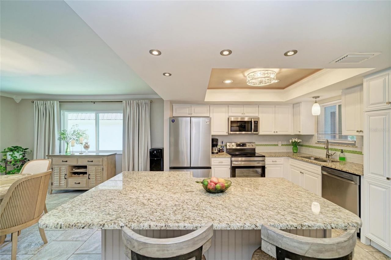1520 Lakeside Way, Unit 147, Sarasota, FL 34232 Photo
